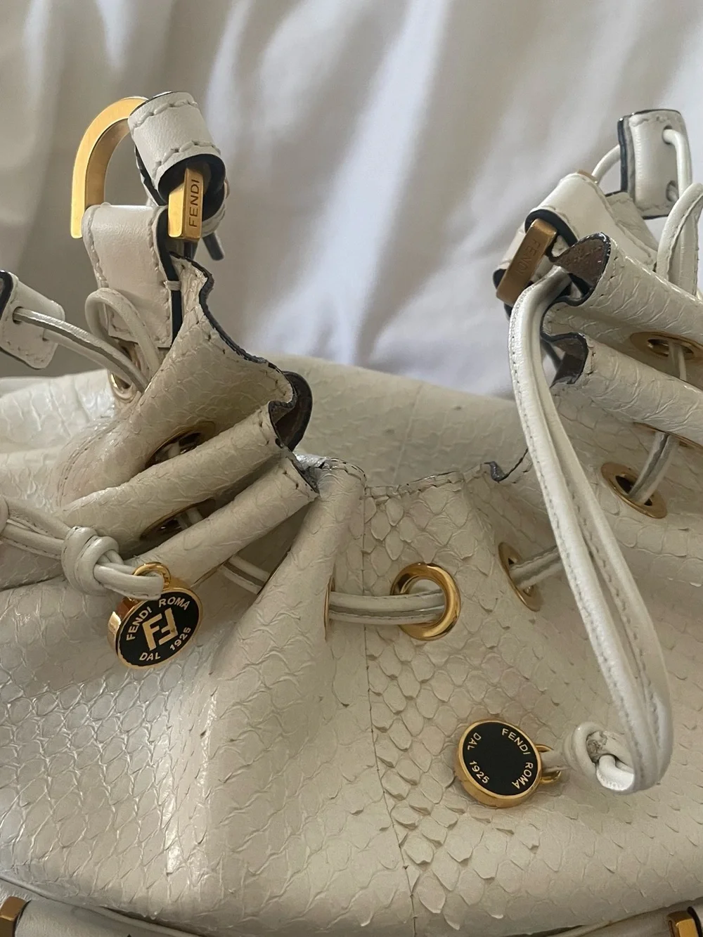 Fendi White & Tan Tote Authentic - Picture 2 of 15